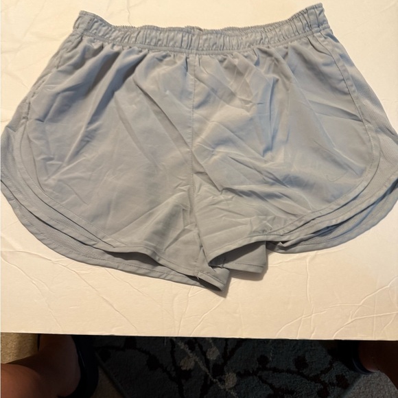 Nike Gray Athletic Shorts Lightweight Elastic Waist - Picture 1 of 4